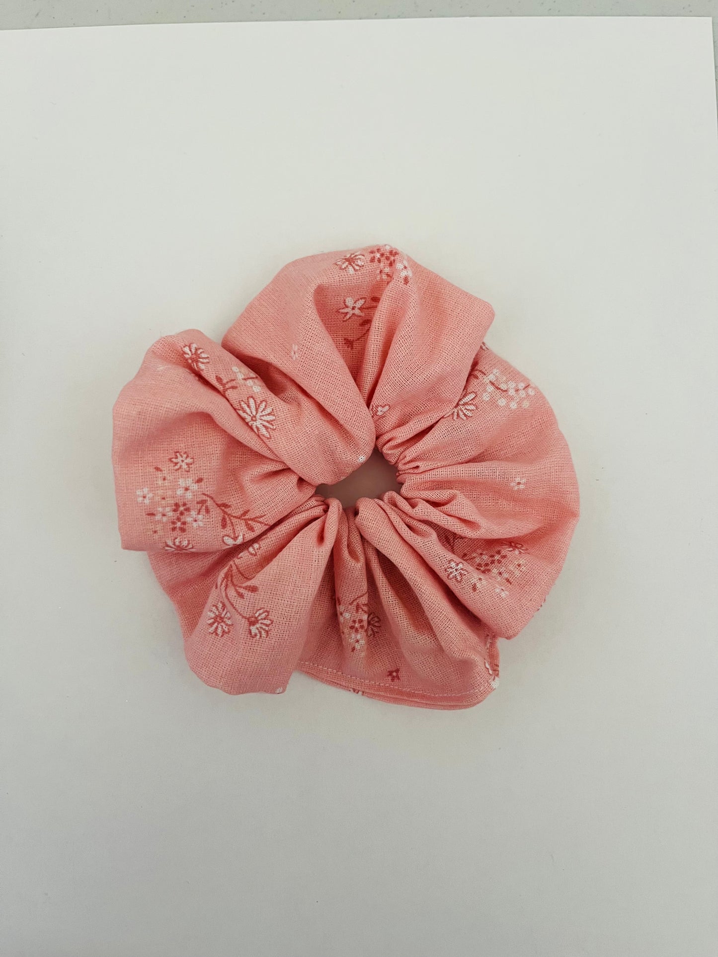 Peach / Floral Scrunchie