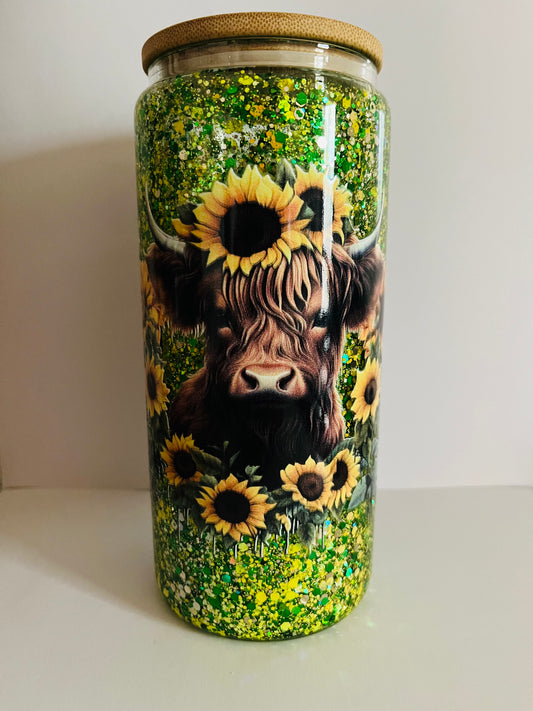 Highland Cow - Glass Snowglobe Tumbler